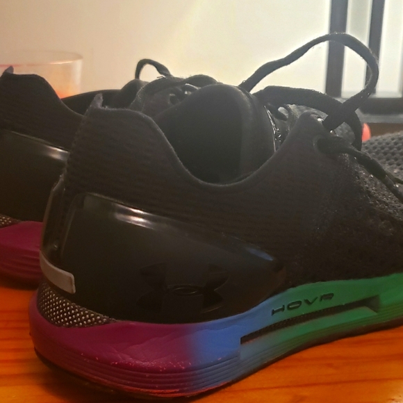 Under Armour Shoes - Picture 1 of 5